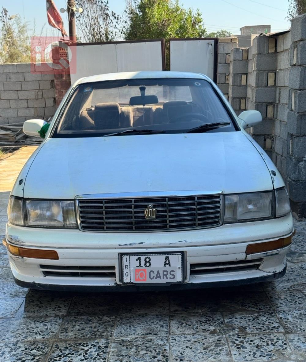 تۆیۆتا کراون